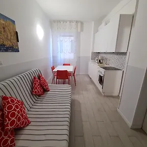 https://la-casa-di-sandra.hotelitalianriviera.com