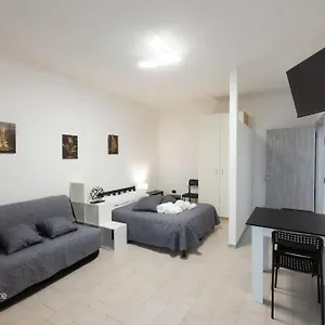 https://centro-10min-design-loft-free-wi-fi.emilia-romagnahotels.net